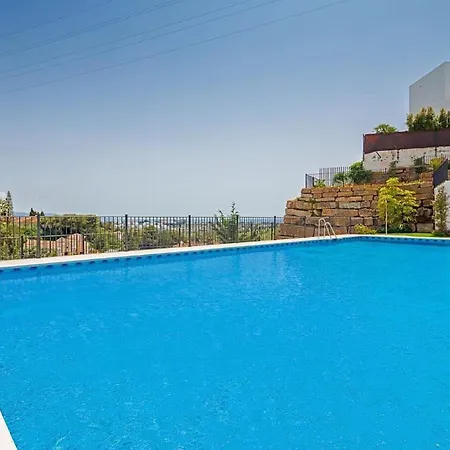Bella Vista Benahavis Lejlighed Estepona