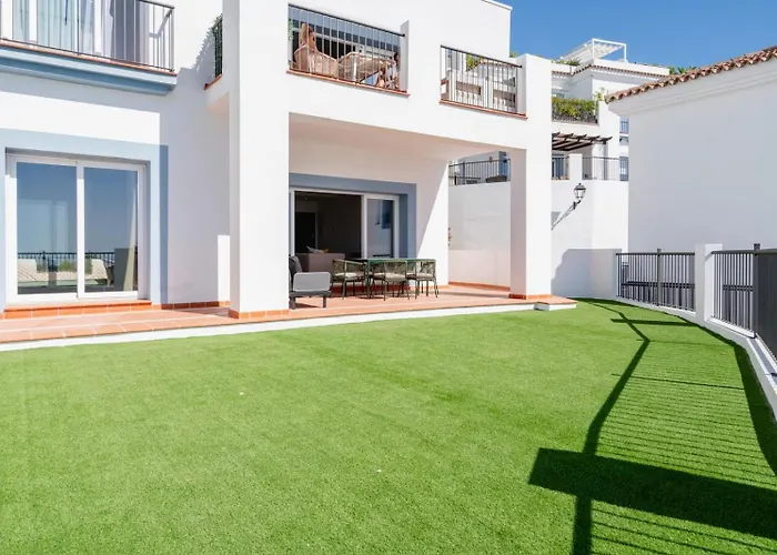 Bella Vista Benahavis Lejlighed Estepona